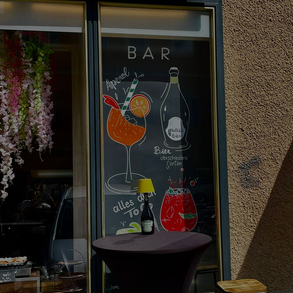 GIULIA'S CAFÉ|BAR|EIS